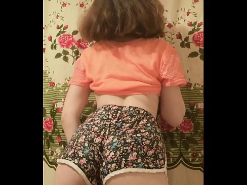 ❤️ Jovem sensual a despir os seus calções para a câmara Porno vídeo em pt.shufflesex-com.ru ☑