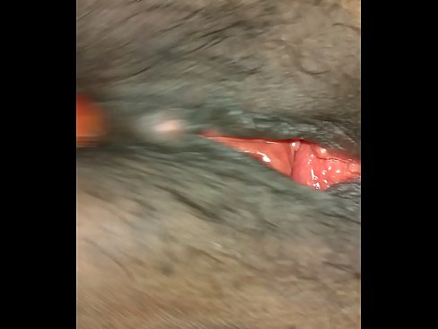 ❤️ Espalhar a minha rata gorda faz com que ela se esguiche Porno vídeo em pt.shufflesex-com.ru ☑